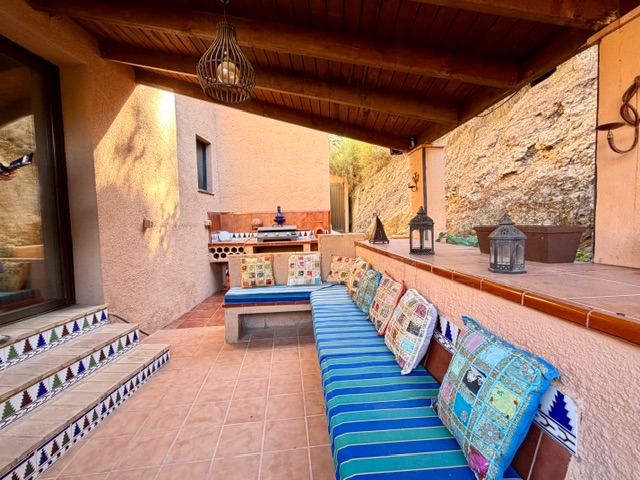 Image No.19-2 Bed Villa for sale