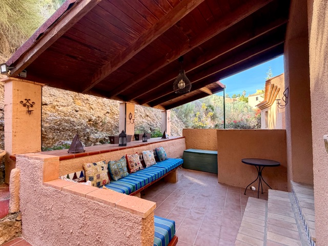 Image No.20-2 Bed Villa for sale