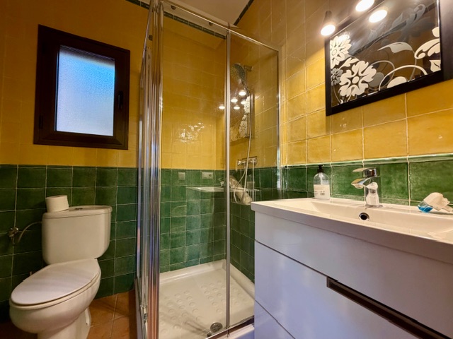 Image No.25-2 Bed Villa for sale