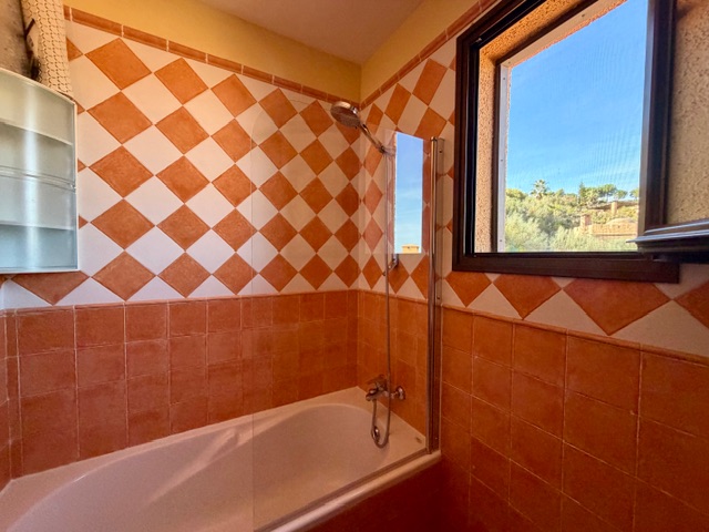 Image No.28-2 Bed Villa for sale