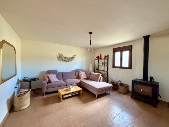 Image No.9-2 Bed House for sale