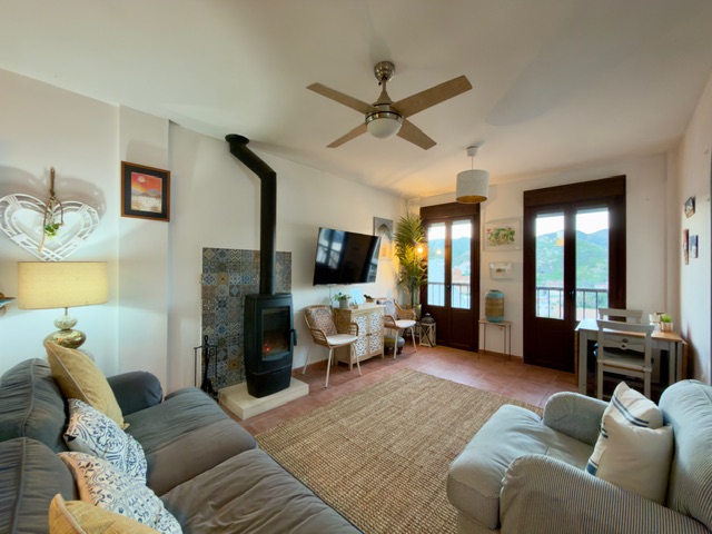 Image No.11-3 Bed Village House for sale