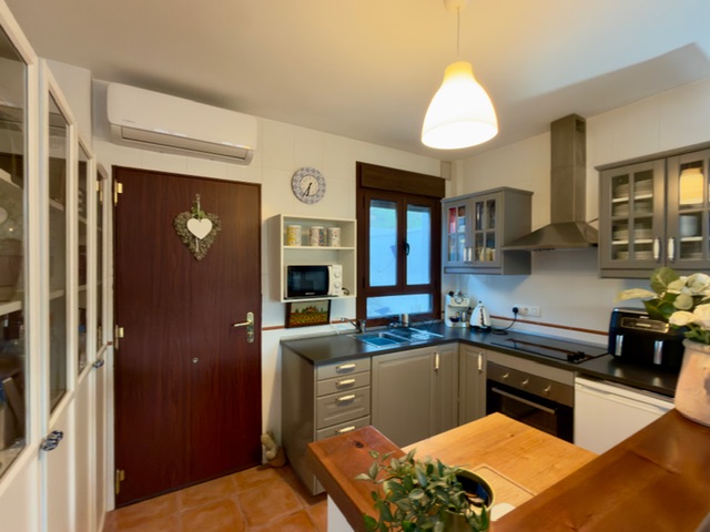 Image No.12-3 Bed Village House for sale