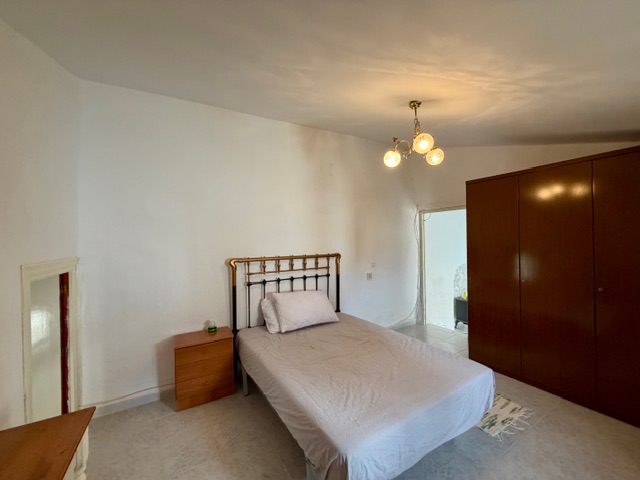 Image No.10-5 Bed Village House for sale