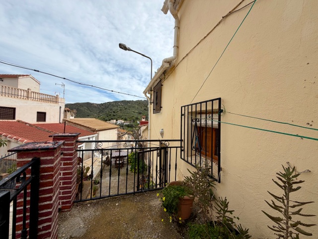 Image No.15-5 Bed Village House for sale