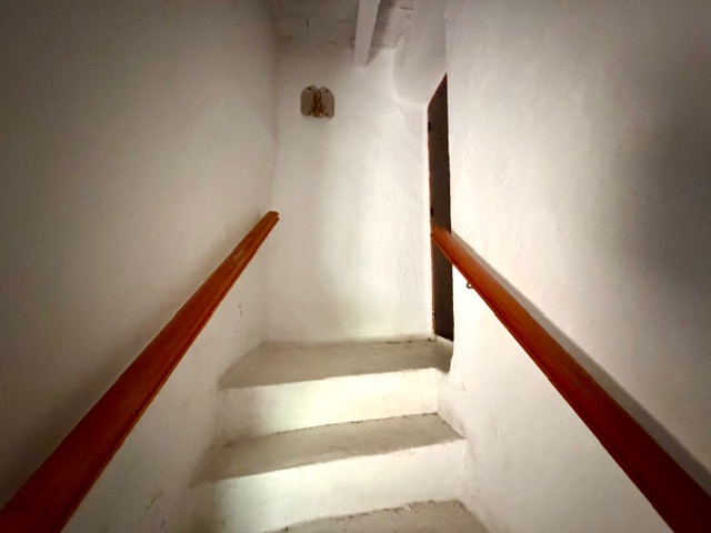 Image No.16-5 Bed Village House for sale