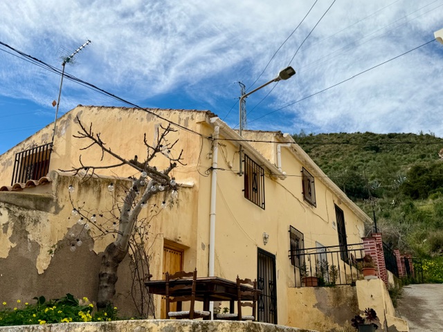 Image No.18-5 Bed Village House for sale