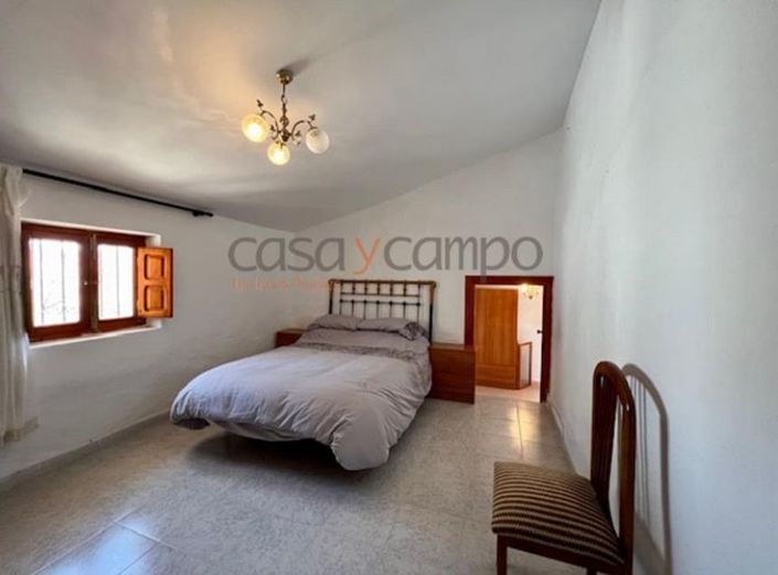 Image No.4-5 Bed Village House for sale