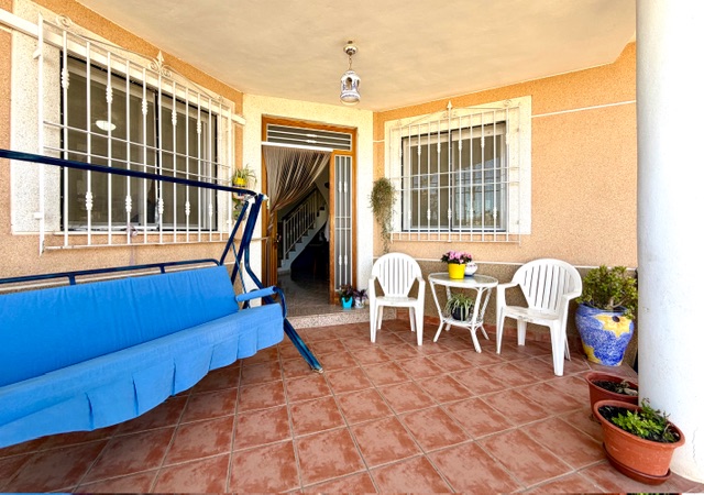 Image No.2-3 Bed Villa for sale