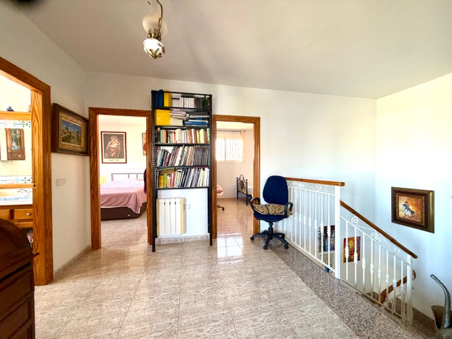 Image No.24-3 Bed Villa for sale