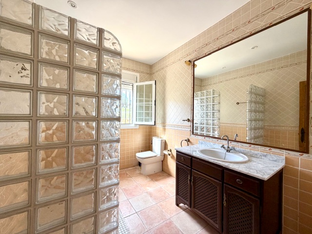 Image No.20-3 Bed Villa for sale