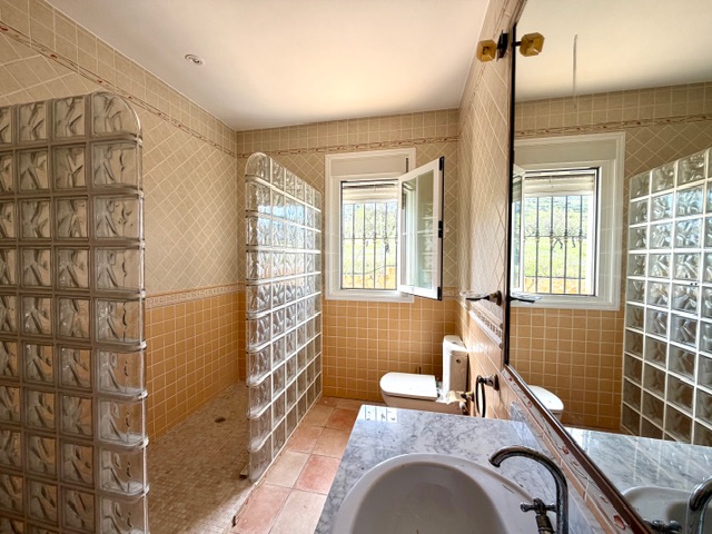 Image No.21-3 Bed Villa for sale