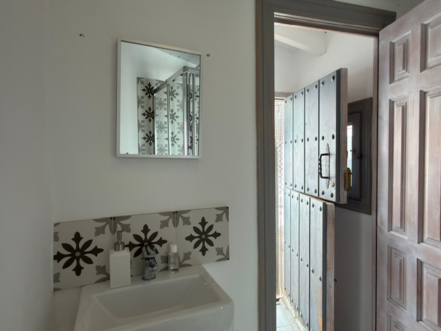 Image No.15-5 Bed Townhouse for sale