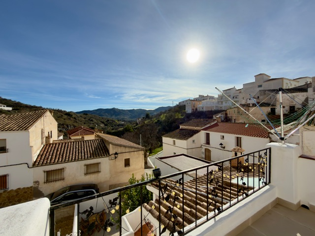 Image No.27-5 Bed Townhouse for sale