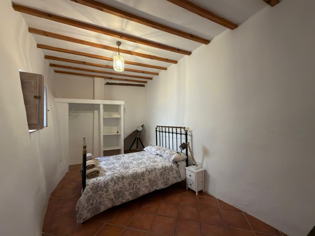 Image No.36-5 Bed Townhouse for sale