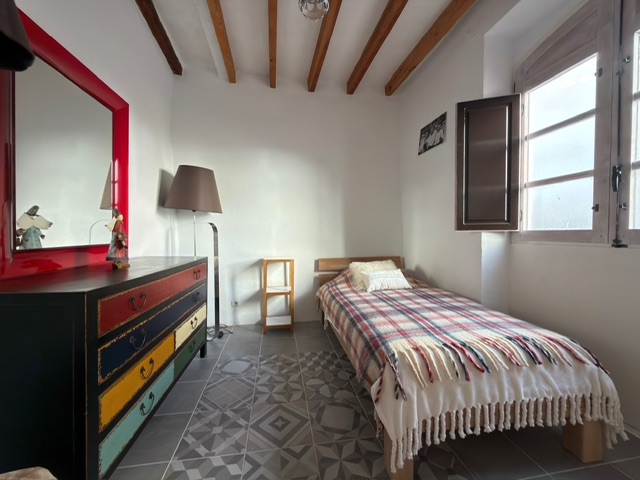 Image No.7-5 Bed Townhouse for sale