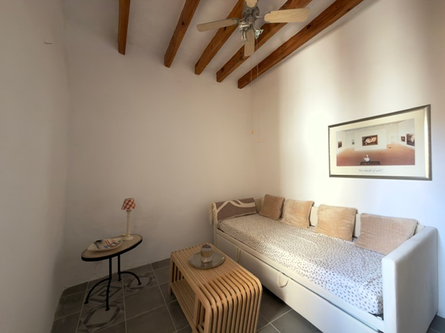 Image No.9-5 Bed Townhouse for sale