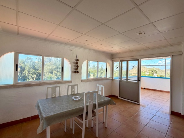 Image No.35-10 Bed Property for sale