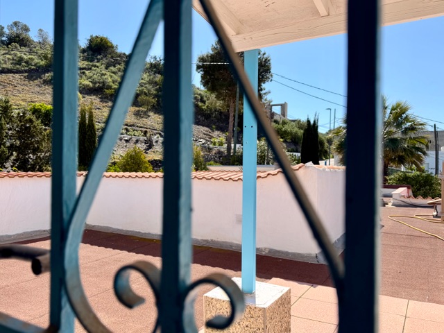 Image No.44-10 Bed Property for sale