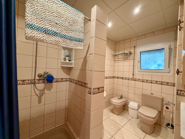 Image No.49-10 Bed Property for sale