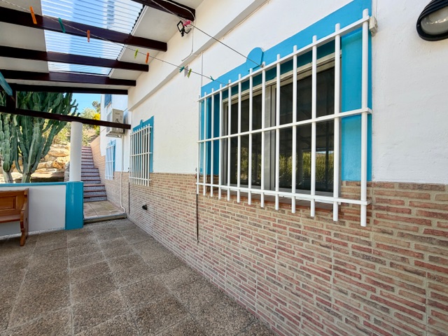 Image No.58-10 Bed Property for sale