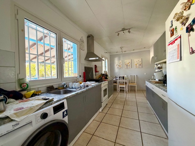 Image No.59-10 Bed Property for sale