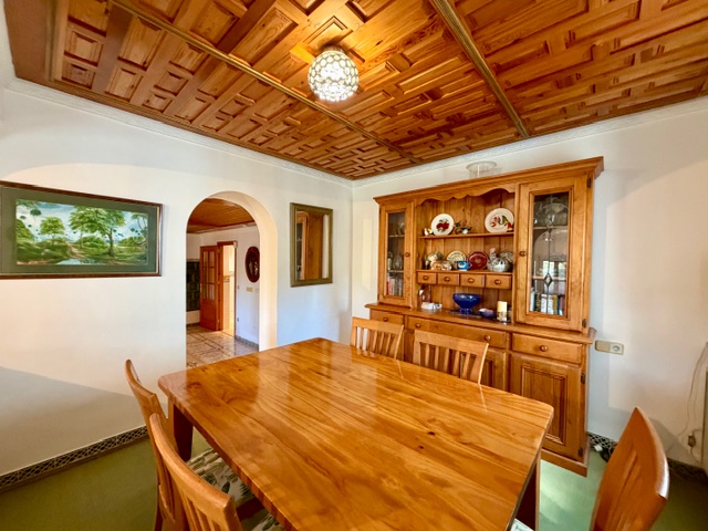 Image No.31-10 Bed Villa for sale