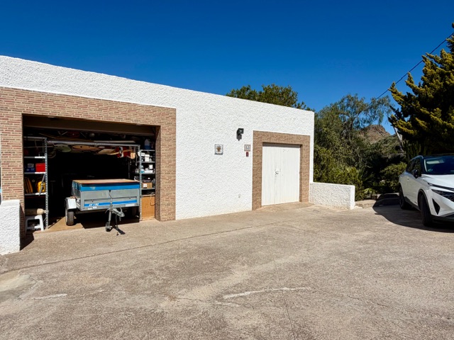 Image No.53-10 Bed Villa for sale