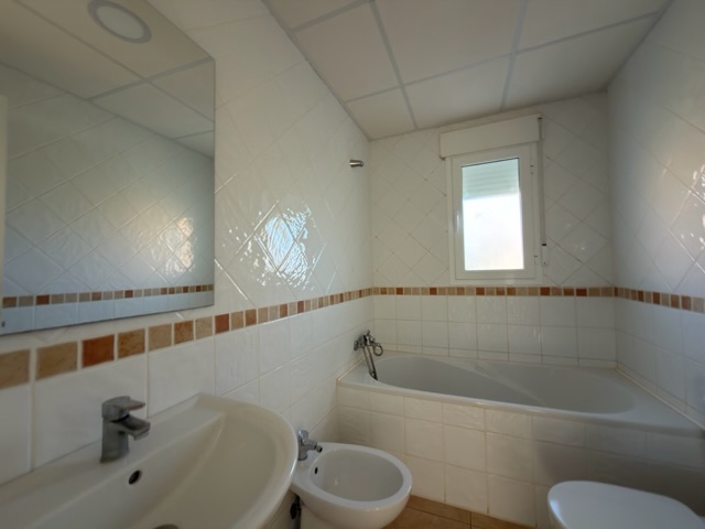 Image No.10-3 Bed Villa for sale