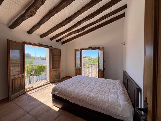 Image No.3-5 Bed Country House for sale