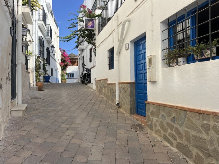 Image No.3-2 Bed Townhouse for sale