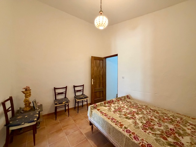 Image No.17-4 Bed Country House for sale