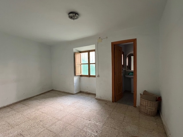 Image No.4-4 Bed Townhouse for sale