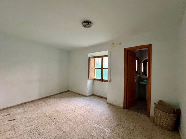 Image No.7-4 Bed Townhouse for sale