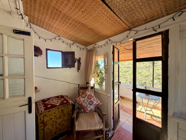 Image No.25-2 Bed Country House for sale