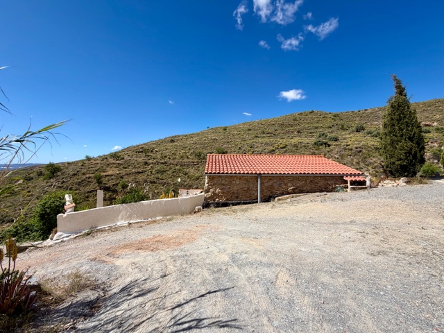 Image No.38-2 Bed Country House for sale