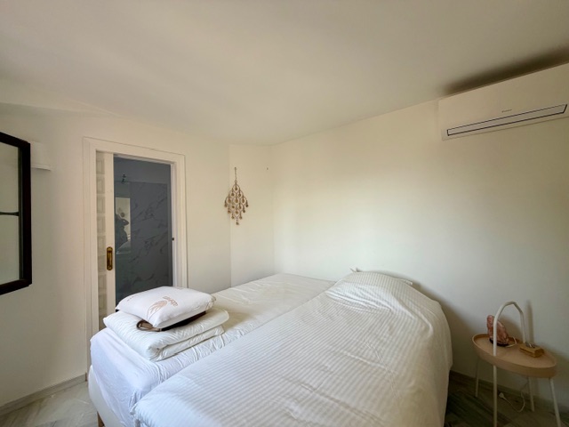 Image No.18-2 Bed Apartment for sale