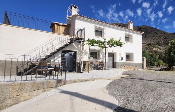 Image No.4-4 Bed Country House for sale