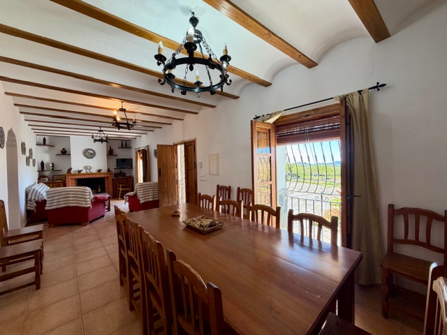 Image No.2-5 Bed House for sale
