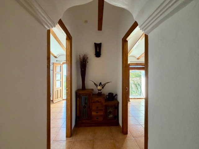 Image No.28-5 Bed House for sale