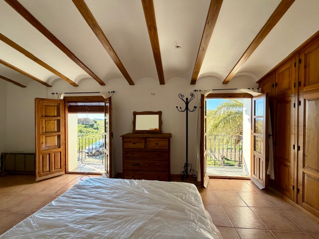 Image No.31-5 Bed House for sale