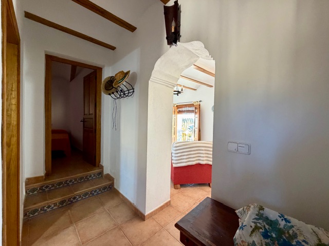 Image No.40-5 Bed House for sale