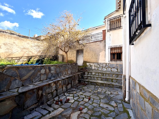 Image No.43-5 Bed House for sale