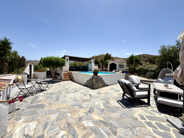 Image No.22-8 Bed Property for sale
