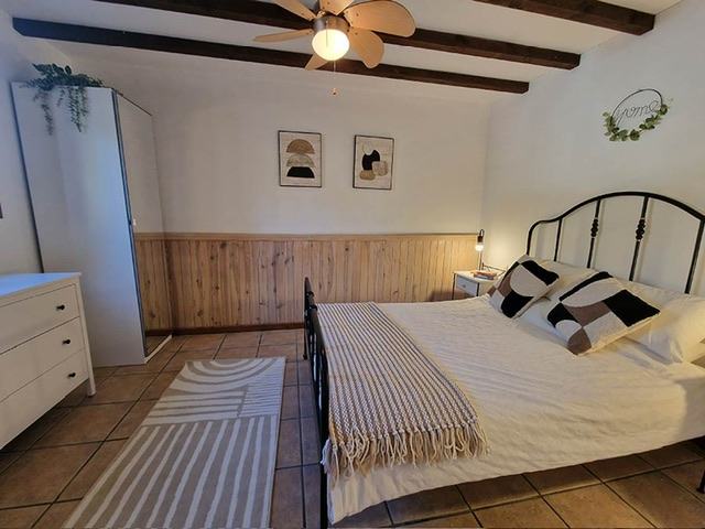 Image No.45-8 Bed Property for sale
