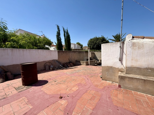 Image No.20-4 Bed Country House for sale