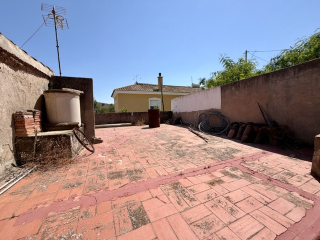 Image No.25-4 Bed Country House for sale