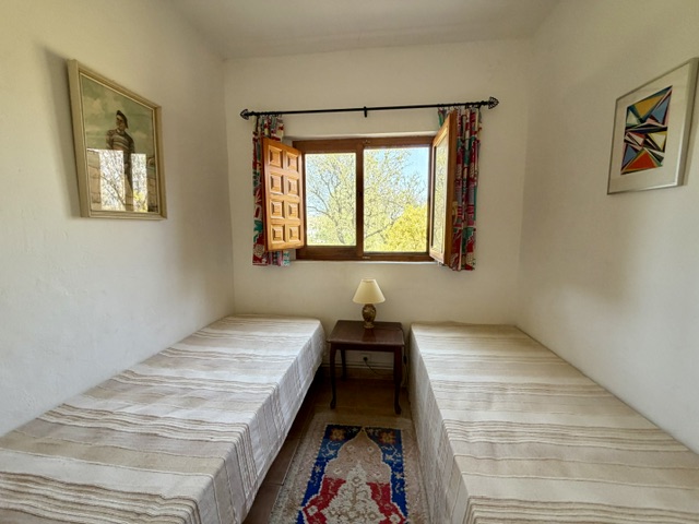 Image No.11-3 Bed Country House for sale