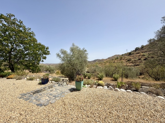 Image No.19-3 Bed Country House for sale