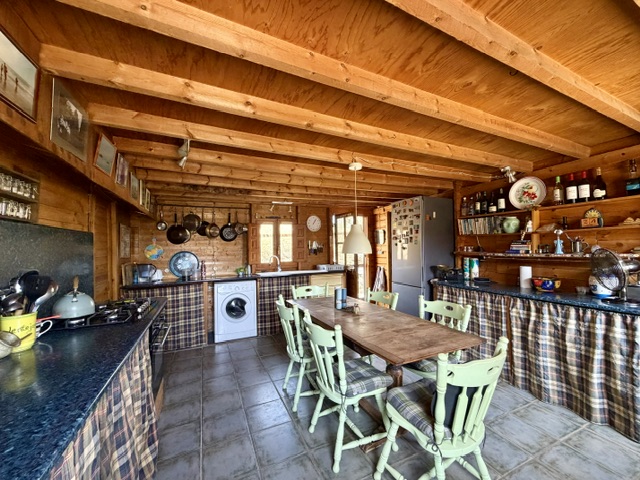 Image No.30-3 Bed Country House for sale